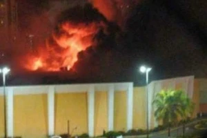 Incêndio atinge shopping em área nobre de Aracaju; não há feridos