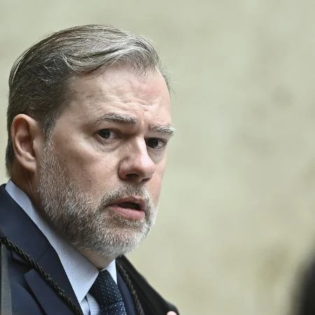 Justiça do DF manda para Toffoli investigação que afastou cúpula do INSS
