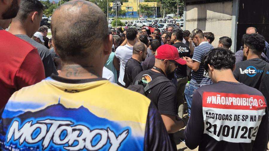 Motoboy em SP: 'Em briga de cachorro grande, trabalhador é quem mais sofre'