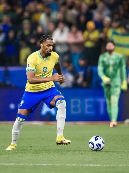 Copa: o plano da Nike e Centauro para vender 1 milhão de camisas oficiais Graciliano Rocha