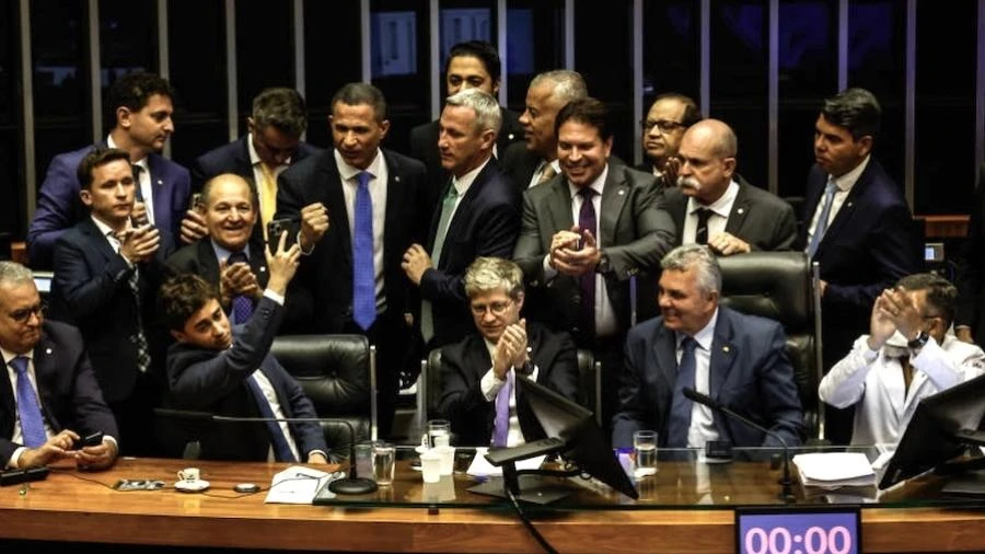 Ensaio de golpe no Congresso alerta para novo 8/1 com Bolsonaro na cadeia Leonardo Sakamoto