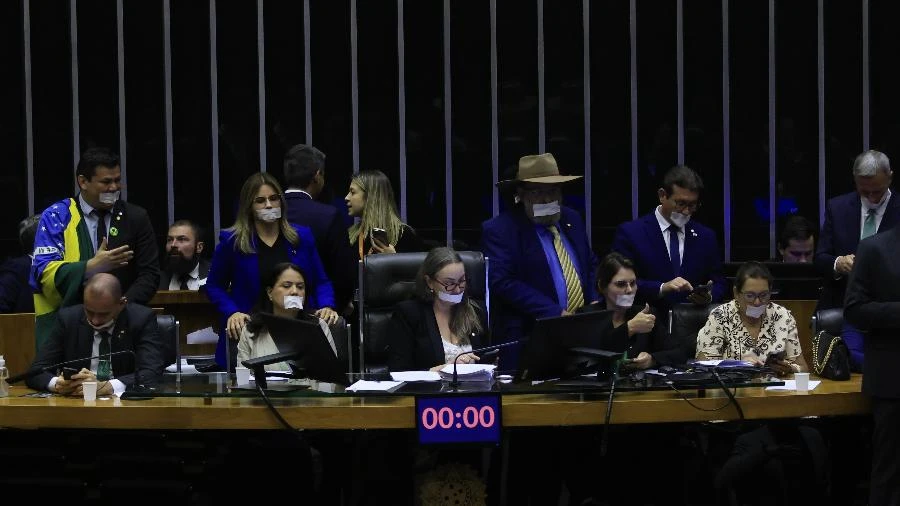 Briga Bolsonaro X Moraes intima centrão a se definir sobre anistia Josias de Souza