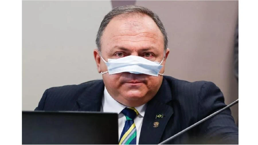 Exército e Pazuello. Nome do livro: 
