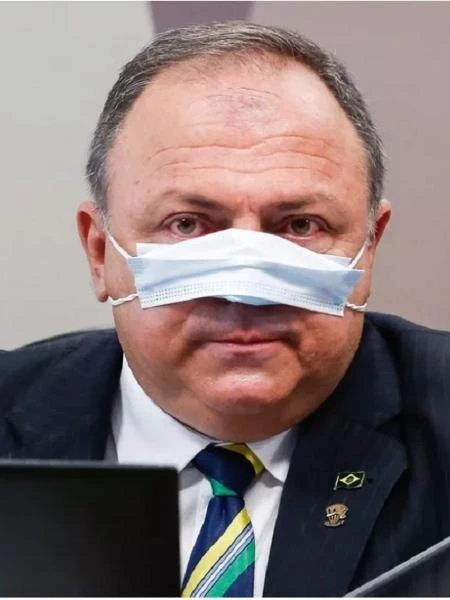 Pazuello disse que seria exonerado por não ceder a chantagem, diz deputado
