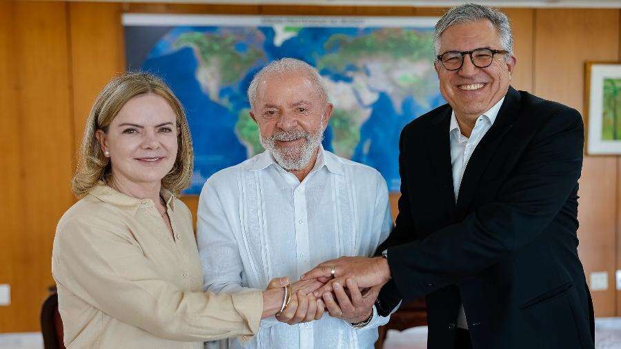 Lula faz reforma desde o mundo da Lua, onde não há pesquisas Josias de Souza