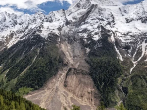 Geleira desaba na Suíça, cria lago e ameaça cidade com gelo, pedras e terra; veja