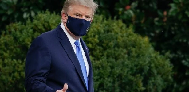 Com covid-19, Trump tem febre e é levado a hospital militar por precaução