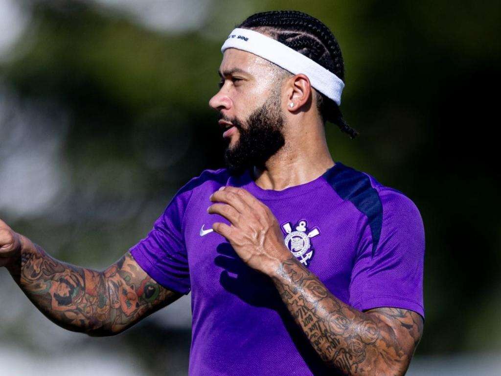 Memphis Depay pode ganhar até R$ 38 milhões em bônus no Corinthians; entenda