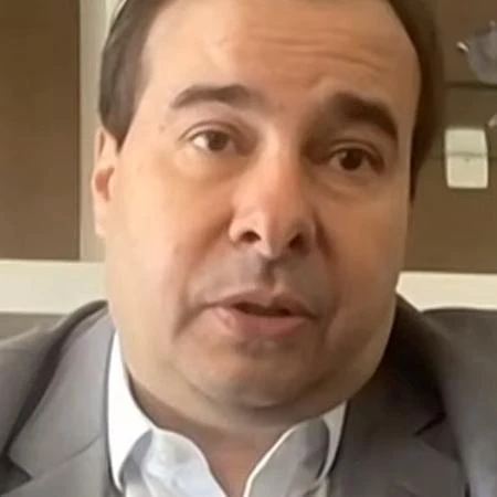 Empurrar problemas para emendas virou fetiche do governo, diz Rodrigo Maia