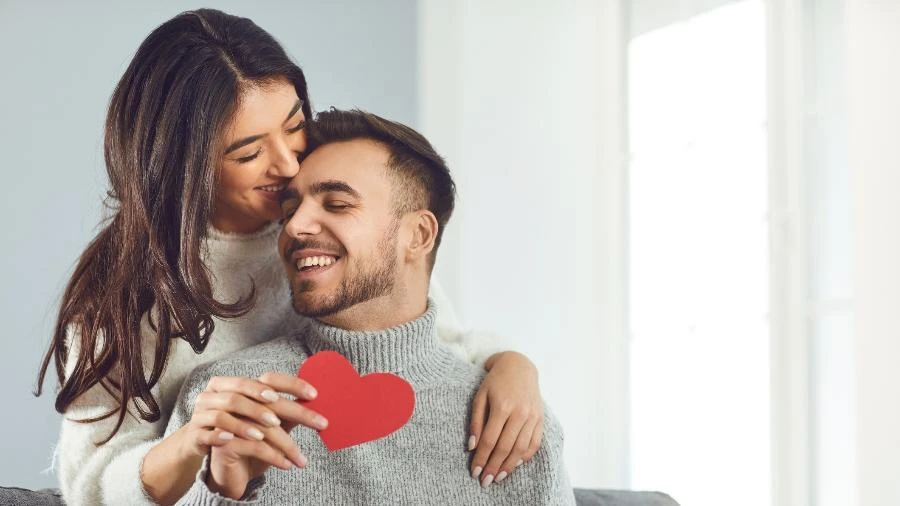 Quem foi são Valentim? Conheça história e oração do santo dos namorados