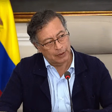 Ao contrário do Brasil, Colômbia aprova reforma trabalhista mais protetiva Carlos Juliano Barros