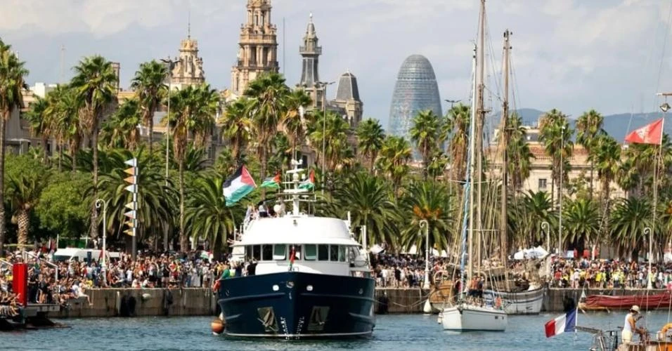 Ao menos 20 jornalistas estão entre presos da flotilha interceptada rumo a Gaza; ONGs exigem libertação