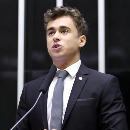 'Quem é preso com drogas merece cadeia', diz Nikolas sobre prisão do primo