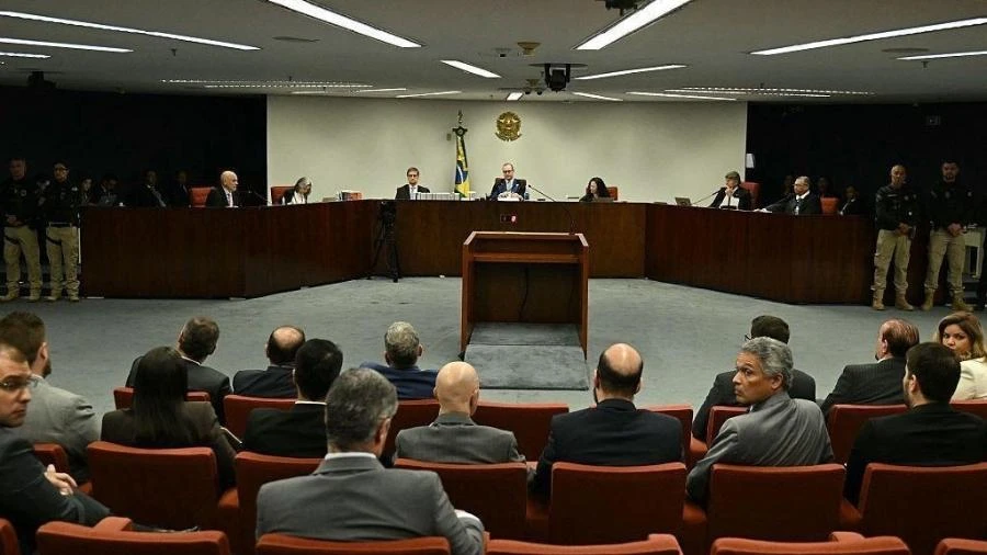 Pressão dos EUA com tarifaço e Magnitsky uniu STF contra trama golpista Letícia Casado - Colunista e Mateus Coutinho