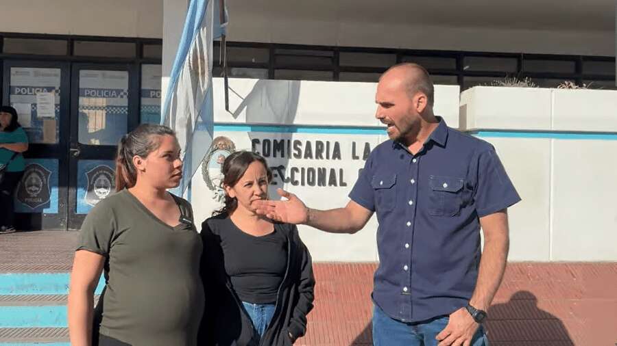 Eduardo Bolsonaro diz ter visitado fugitivos do 8/1 presos na Argentina