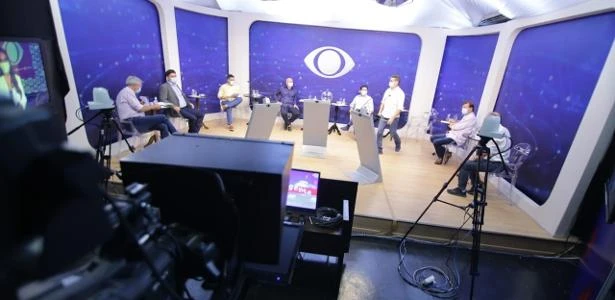 Razão de ausência de Amazonino, covid-19 vira tema de debate em Manaus