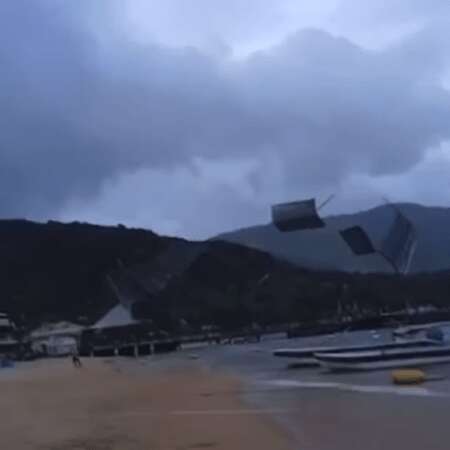 Vídeos mostram ventania arrancando telhado de cais em Ilha Grande (RJ)