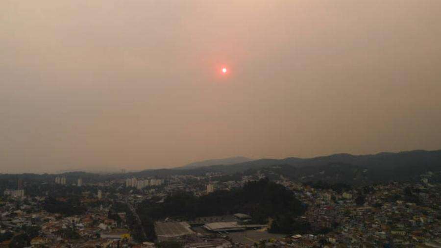 Quando o céu volta a ficar azul? Mesmo com frente fria, previsão não é boa