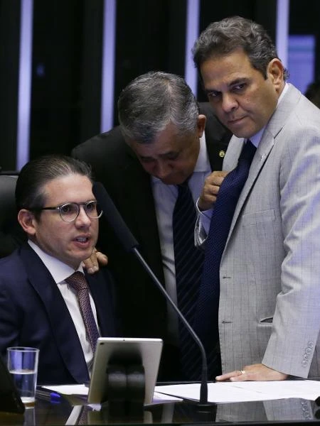 Governo quer discutir com Congresso isenção de IR em conciliação do IOF Letícia Casado - Colunista