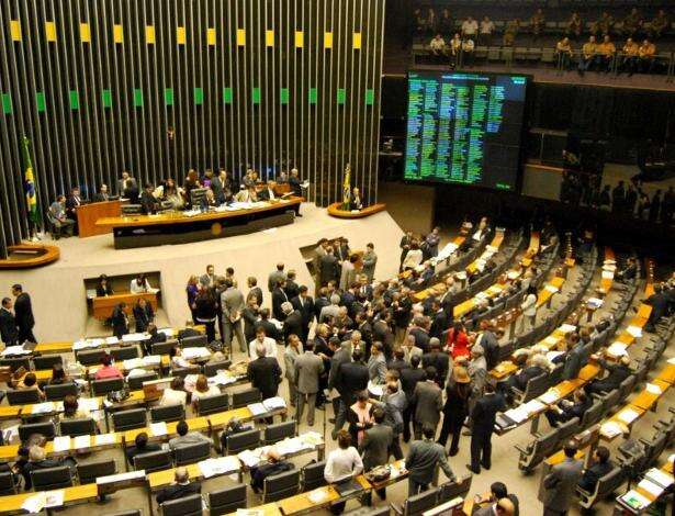 Câmara vota destaques ao Comitê Gestor do IBS