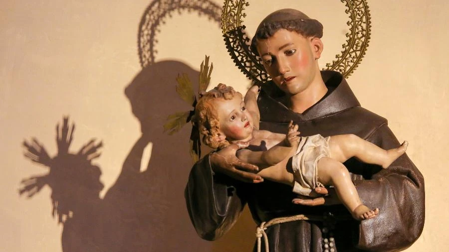 Dos 53 milagres que canonizaram santo Antônio, nenhum foi sobre casamento