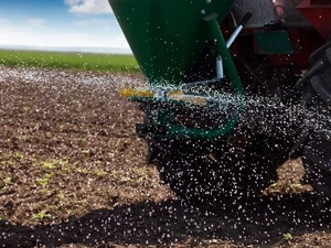 Guerra entre Israel e Irã afeta preço dos fertilizantes e safra 2025/26 Mariana Grilli