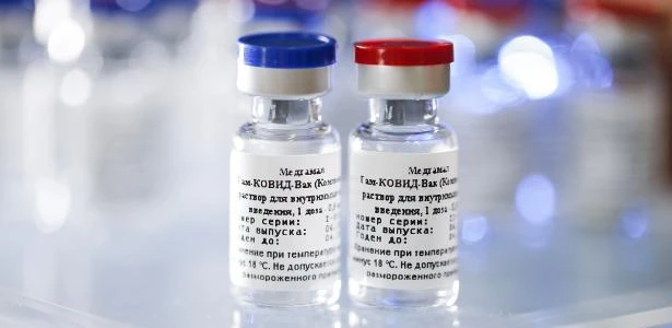 Rússia retoma testes de vacina contra covid-19 após pausa
