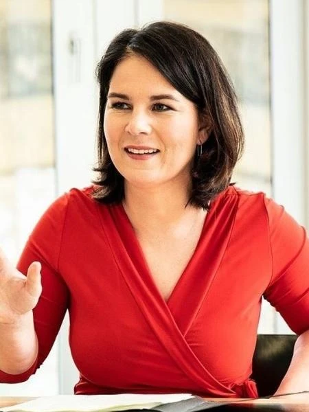 Quem é Annalena Baerbock, política alemã que abriu Assembleia Geral da ONU