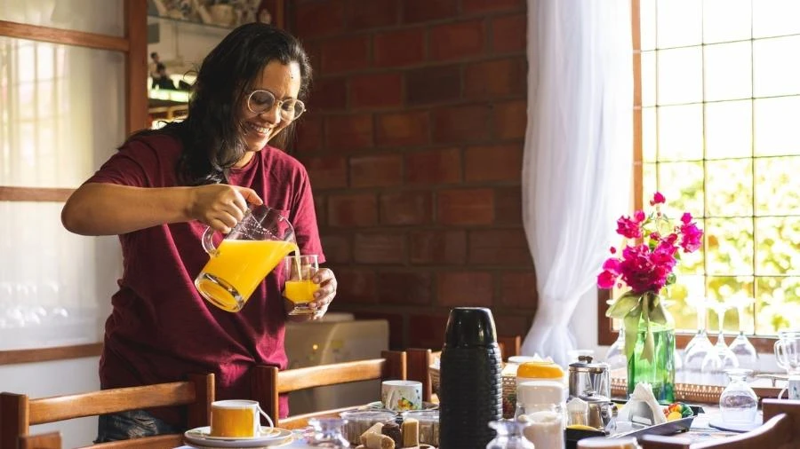 Sabe como o suco de laranja se tornou bebida matinal? Culpa da publicidade