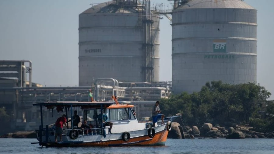Greenpeace: 'É raso dizer que petróleo vai financiar transição energética'