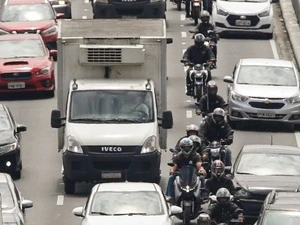 Polícia apura desobediência após Uber e 99 Moto seguirem funcionando em SP