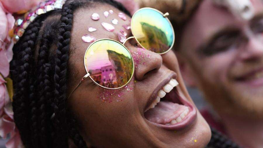 Calorão e pouca chuva no Carnaval: como fica o tempo nos dias de folia