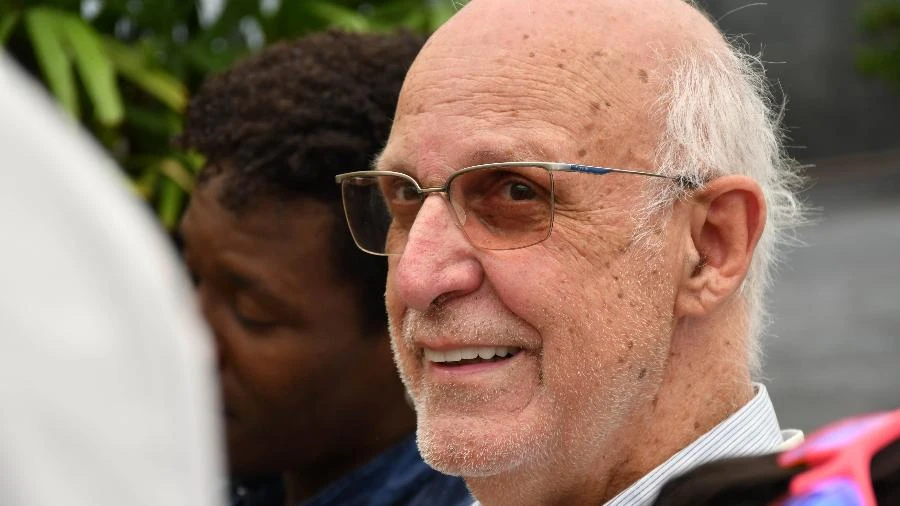 Padre Júlio: Não cabe mais na Igreja ter um papa homofóbico ou genocida