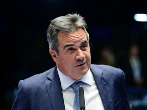 Ataques de Eduardo Bolsonaro a Tarcísio são um 'erro', diz Ciro Nogueira