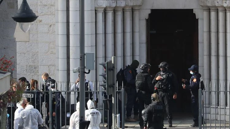 Suspeito de manter contato com autor de atentado em Nice é detido