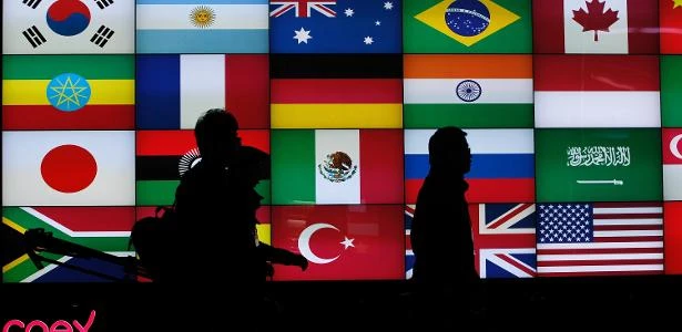 G20 fecha pacto histórico sobre dívida para ajudar países mais pobres atingidos pela covid-19
