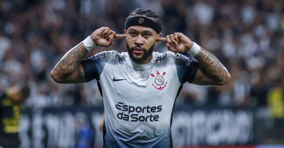 Memphis elogia Corinthians após classificação à semifinal: 