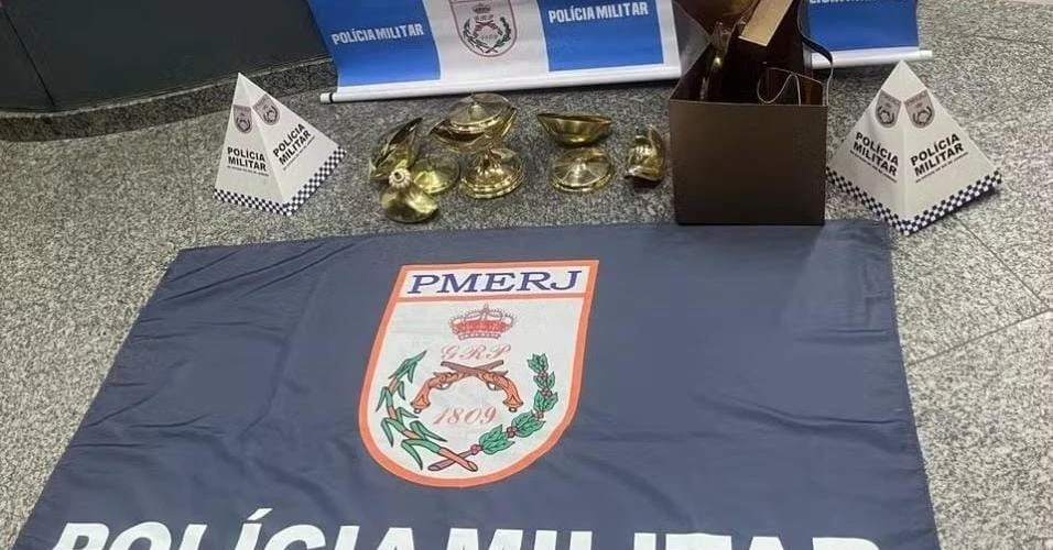 Bandidos invadem igreja em Barra Mansa, no Sul Fluminense, e furtam itens religiosos