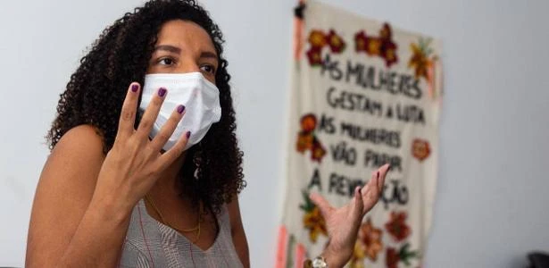 Renata Souza, do PSOL, quer processar Crivella por fake news em debate