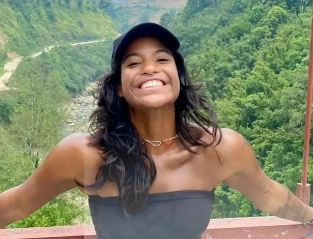 Traslado do corpo de Juliana Marins será feito nesta terça-feira, diz companhia aérea