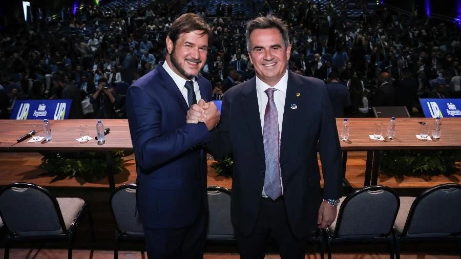 Após desembarque do governo, centrão prepara plano para escantear Bolsonaro
