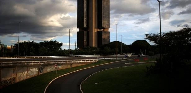 Líderes do Senado descartam votar autonomia do BC hoje, mas governo pressiona