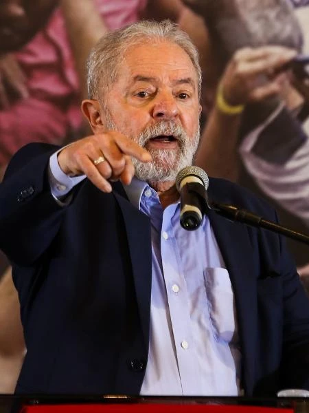 Senador diz que Lula tomou cloroquina em Cuba; assessoria do petista nega