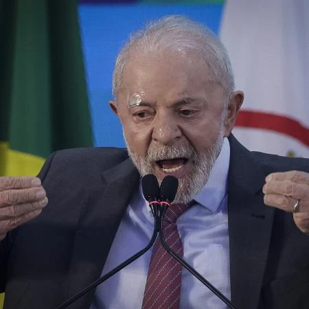 'Precisamos ganhar maioria no Senado, senão vão avacalhar o STF', diz Lula