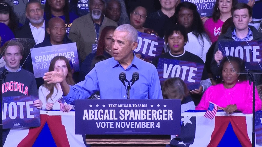 'Perigos à democracia já estão aqui', diz Obama em crítica a Trump