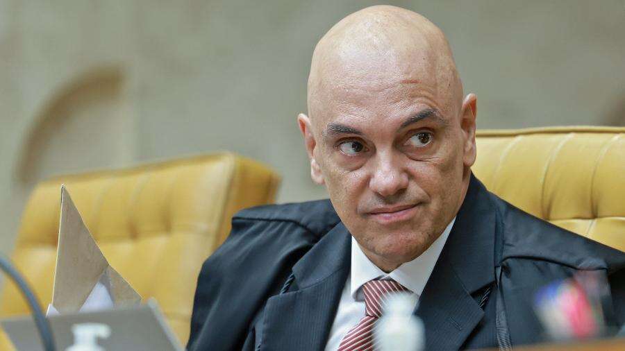 Moraes acusa big techs de fazer 'lavagem cerebral' e de corroer democracia