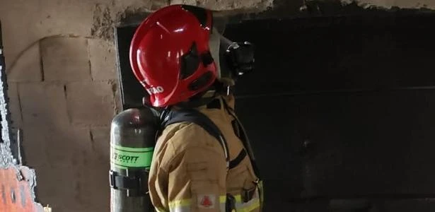 Adolescente salva mãe e crianças presas em casa durante incêndio em MG