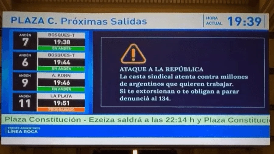 'Ataque à República': Milei põe em estações de trem avisos contra greve