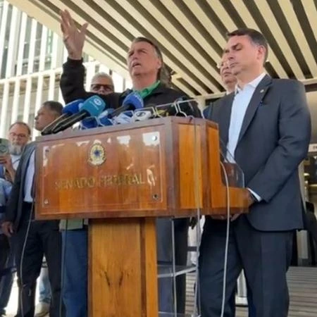 Bolsonaro, sobre tarifaço de Trump: 'Não tem ataque à soberania nacional'