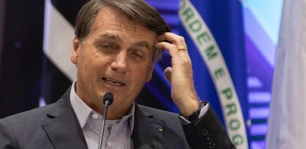 Ao torcer contra a vacina, Bolsonaro torce contra a vida dos brasileiros